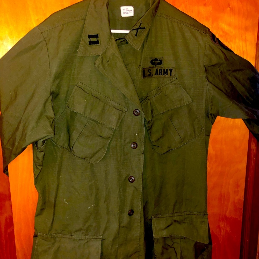 Army Military Fatigues with all patches shown size Large Long Jacket Rip Stop